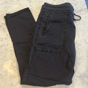 James Perse mens draw string skinny pit pant in size medium